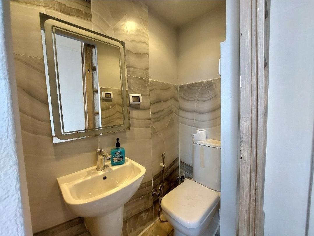 Arab Hostel, Welcoming All Solo And Groups Travellers But, Unmarried Couples Not Allowed Alexandrie Exteriér fotografie