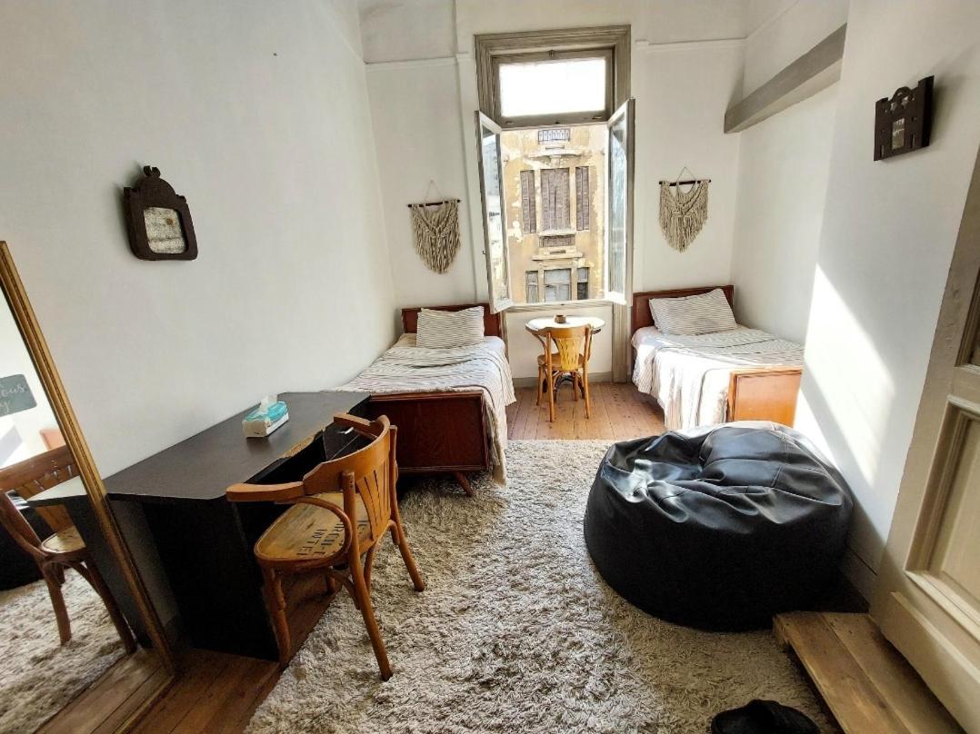 Arab Hostel, Welcoming All Solo And Groups Travellers But, Unmarried Couples Not Allowed Alexandrie Exteriér fotografie