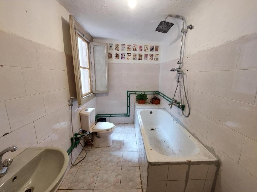 Arab Hostel, Welcoming All Solo And Groups Travellers But, Unmarried Couples Not Allowed Alexandrie Exteriér fotografie