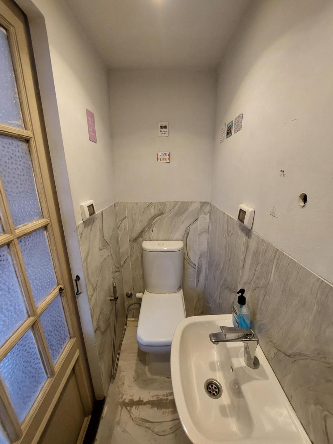 Arab Hostel, Welcoming All Solo And Groups Travellers But, Unmarried Couples Not Allowed Alexandrie Exteriér fotografie