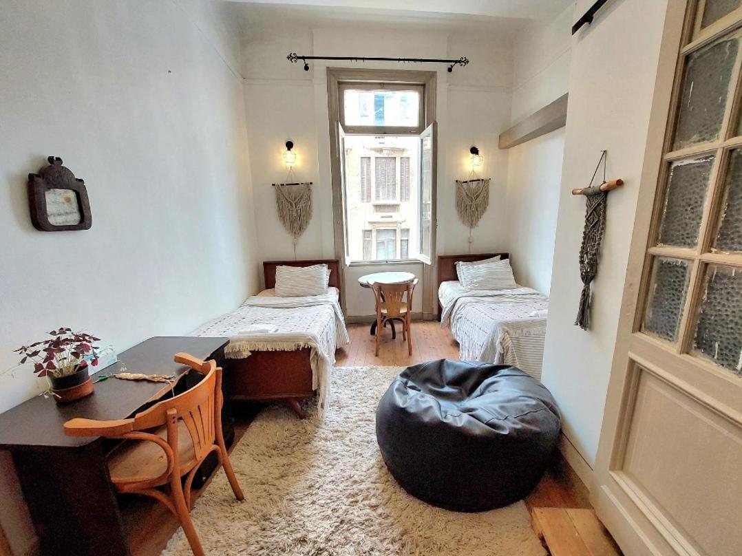 Arab Hostel, Welcoming All Solo And Groups Travellers But, Unmarried Couples Not Allowed Alexandrie Exteriér fotografie