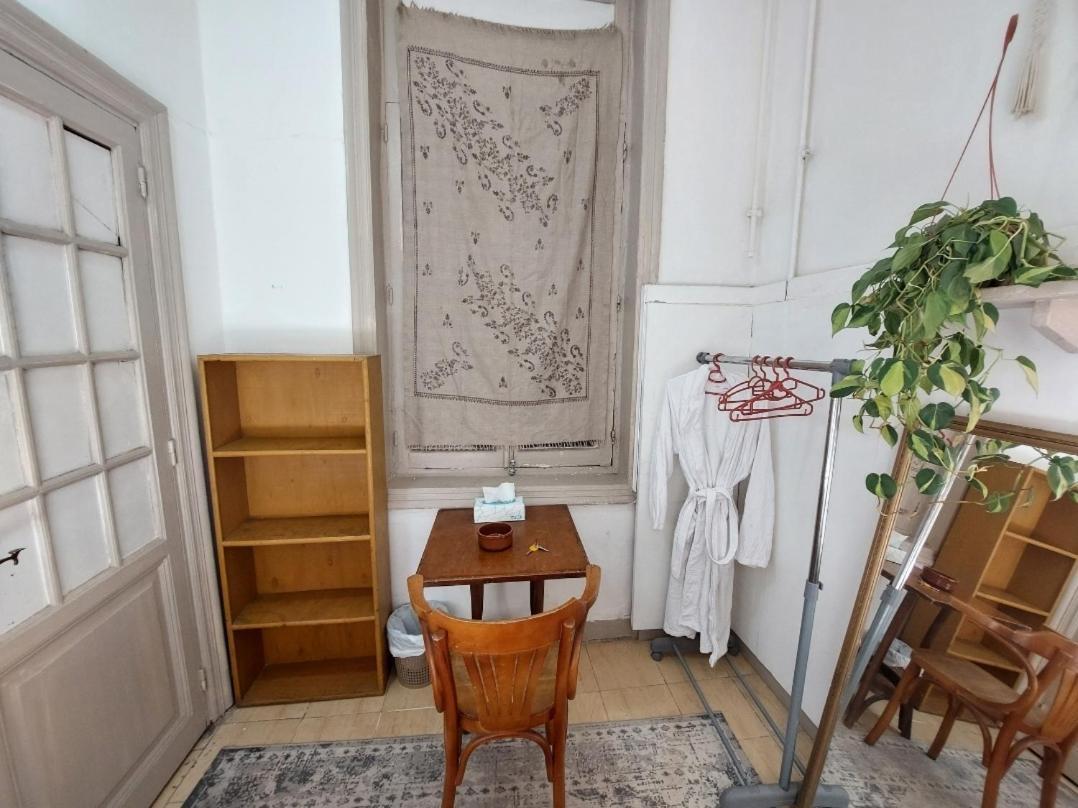 Arab Hostel, Welcoming All Solo And Groups Travellers But, Unmarried Couples Not Allowed Alexandrie Exteriér fotografie