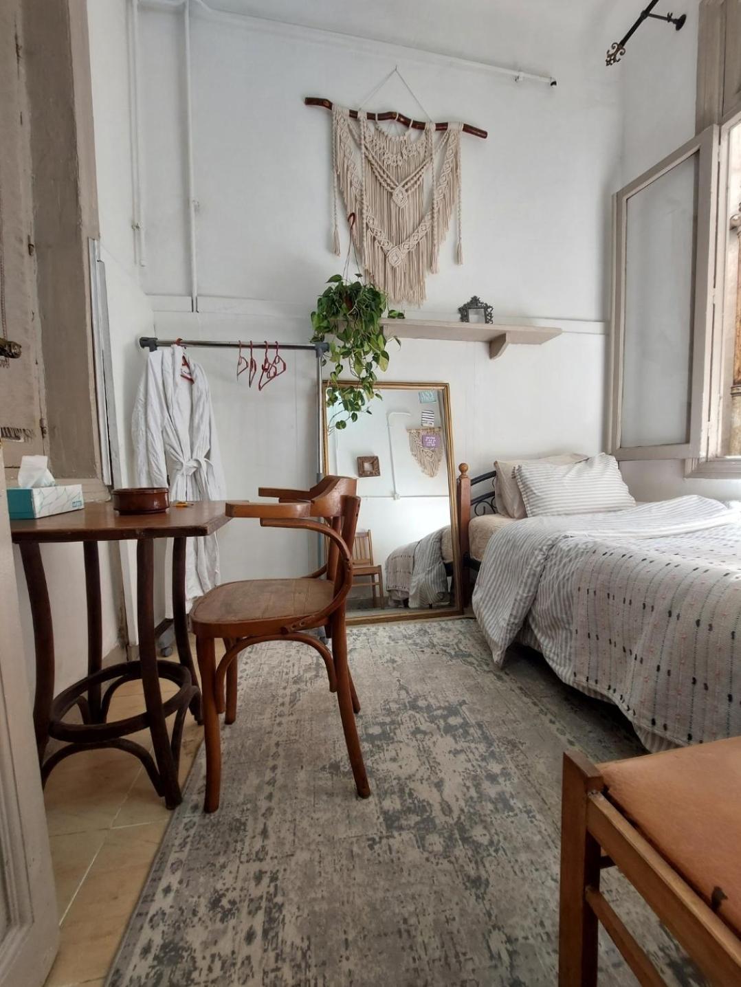 Arab Hostel, Welcoming All Solo And Groups Travellers But, Unmarried Couples Not Allowed Alexandrie Exteriér fotografie